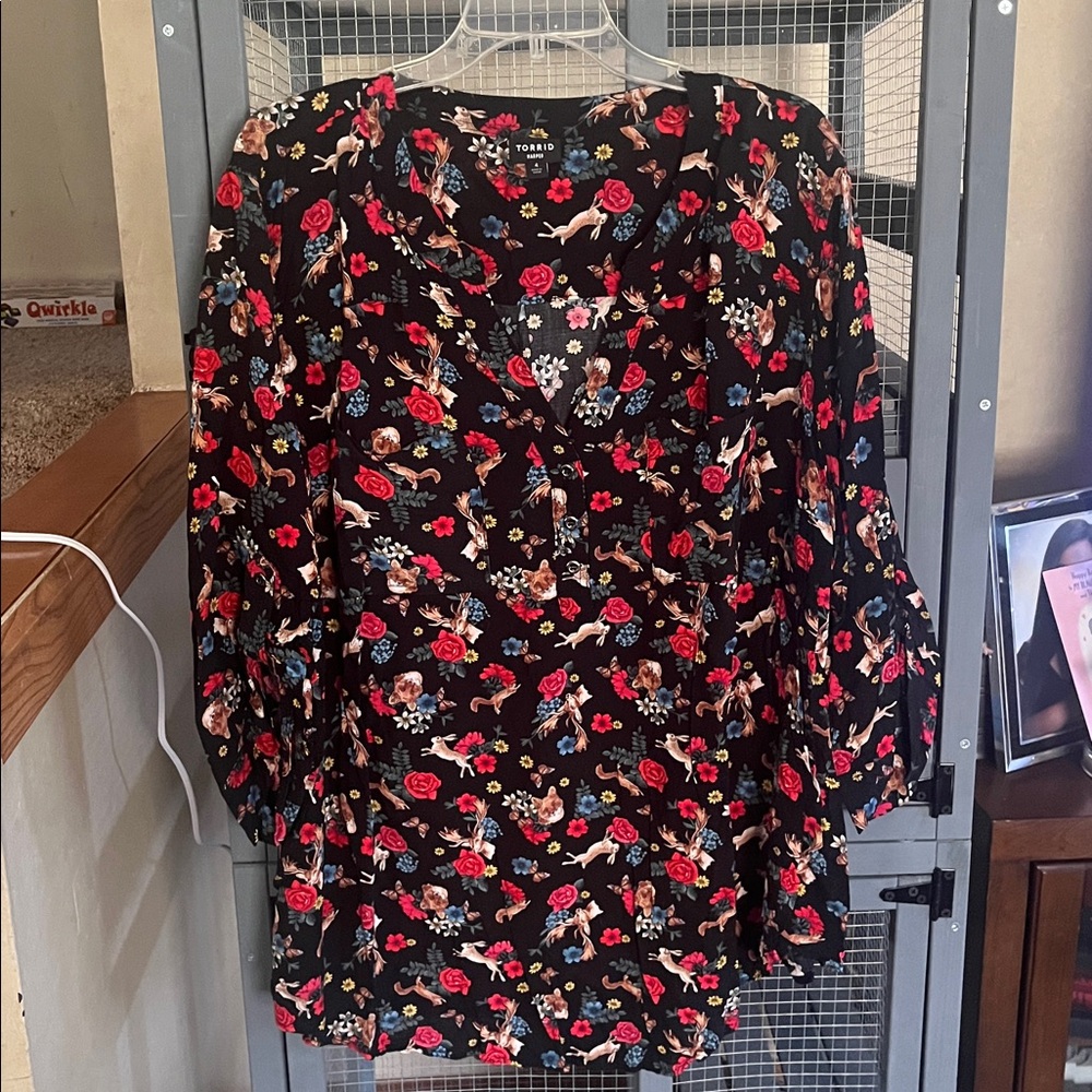 Torrid Black Top with Vibrant Floral Accents